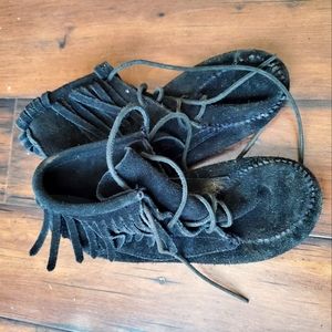 Girls Minnetonka Boots